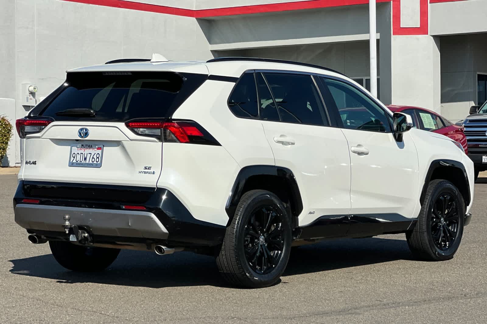 Used 2022 Toyota RAV4 SE w/ Convenience Package AWD/4WD image 2