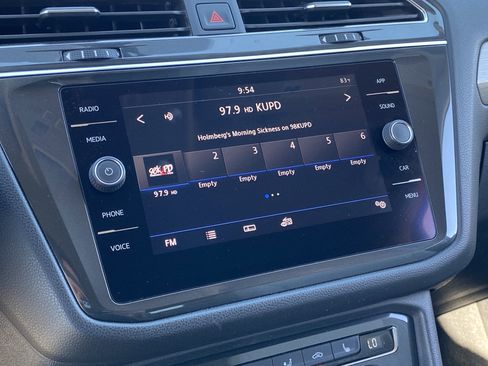 Used 2019 Volkswagen Tiguan SE image 22