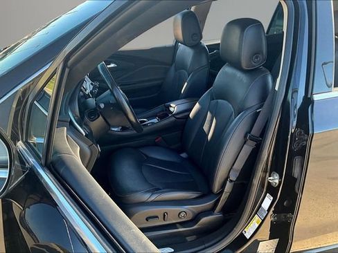 Used 2017 Buick Envision Essence FWD image 21
