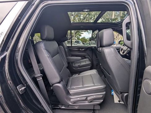 Used 2022 GMC Yukon Denali w/ Denali Ultimate Package image 19