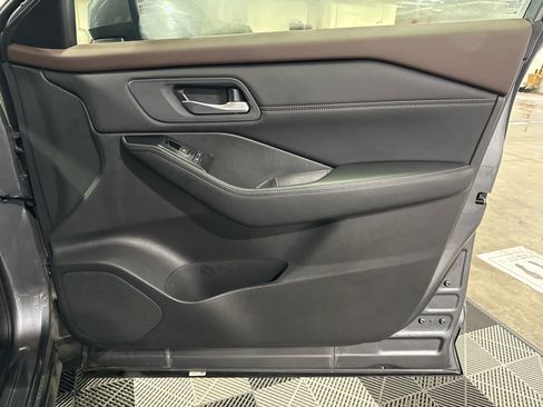 Certified 2023 Nissan Rogue SV w/ SV Premium B Package AWD/4WD image 32