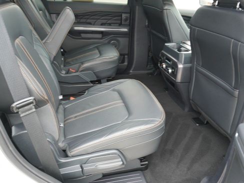 Used 2024 Ford Expedition Platinum AWD/4WD image 33