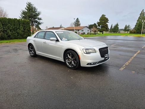 Used 2023 Chrysler 300 S image 7