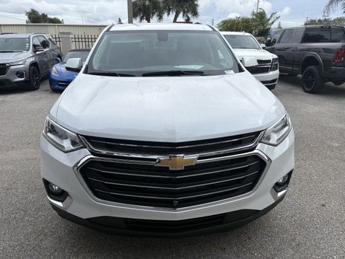 Used 2020 Chevrolet Traverse LT w/ LT Premium Package image 2