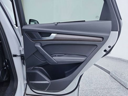 Used 2021 Audi Q5 Prestige w/ Prestige Package image 42