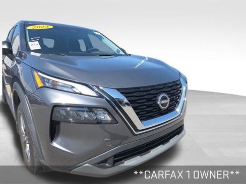 Used 2023 Nissan Rogue S FWD image 2