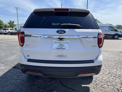 Used 2019 Ford Explorer XLT w/ Equipment Group 202A AWD/4WD image 5