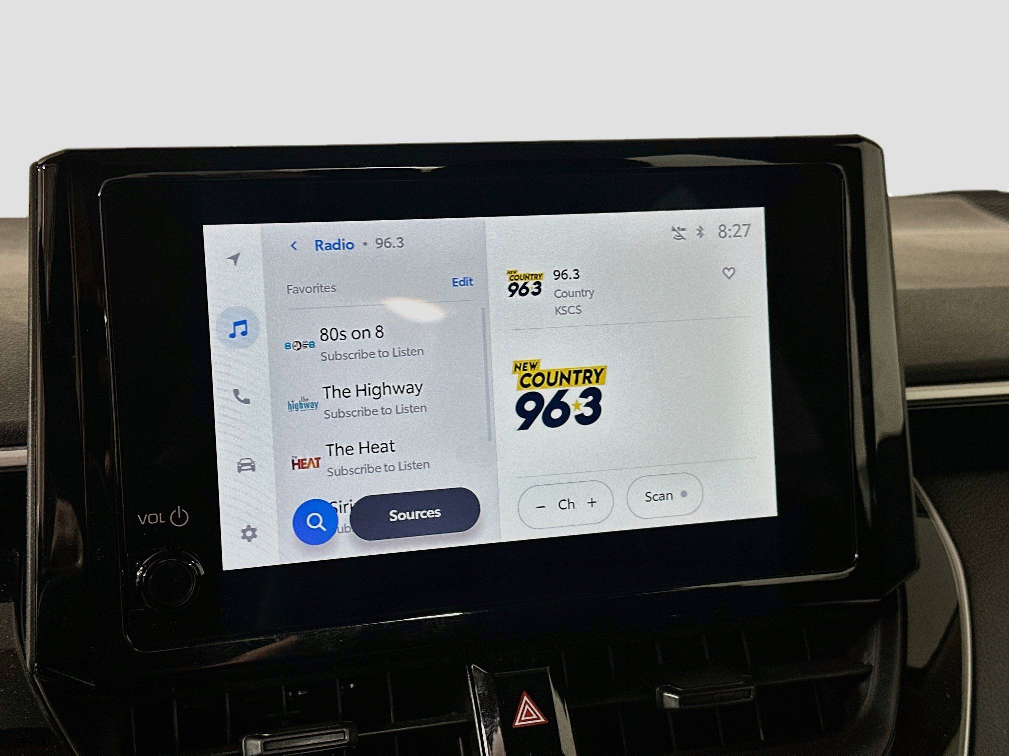 Used 2026 Toyota Corolla LE FWD image 21