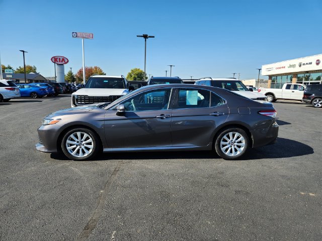 Used 2018 Toyota Camry LE w/ Convenience Package FWD image 5