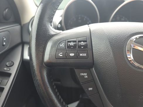 Used 2013 MAZDA MAZDA3 i Touring FWD image 22