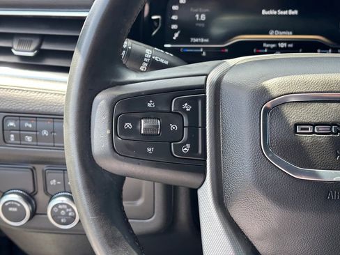 Used 2023 GMC Yukon Denali RWD image 15
