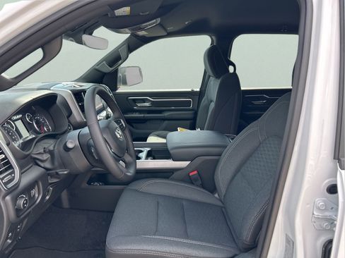 New 2026 RAM 1500 Big Horn AWD/4WD image 9