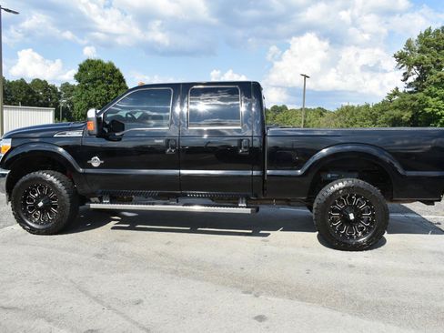 Used 2016 Ford F250 Lariat w/ Lariat Ultimate Package AWD/4WD image 9