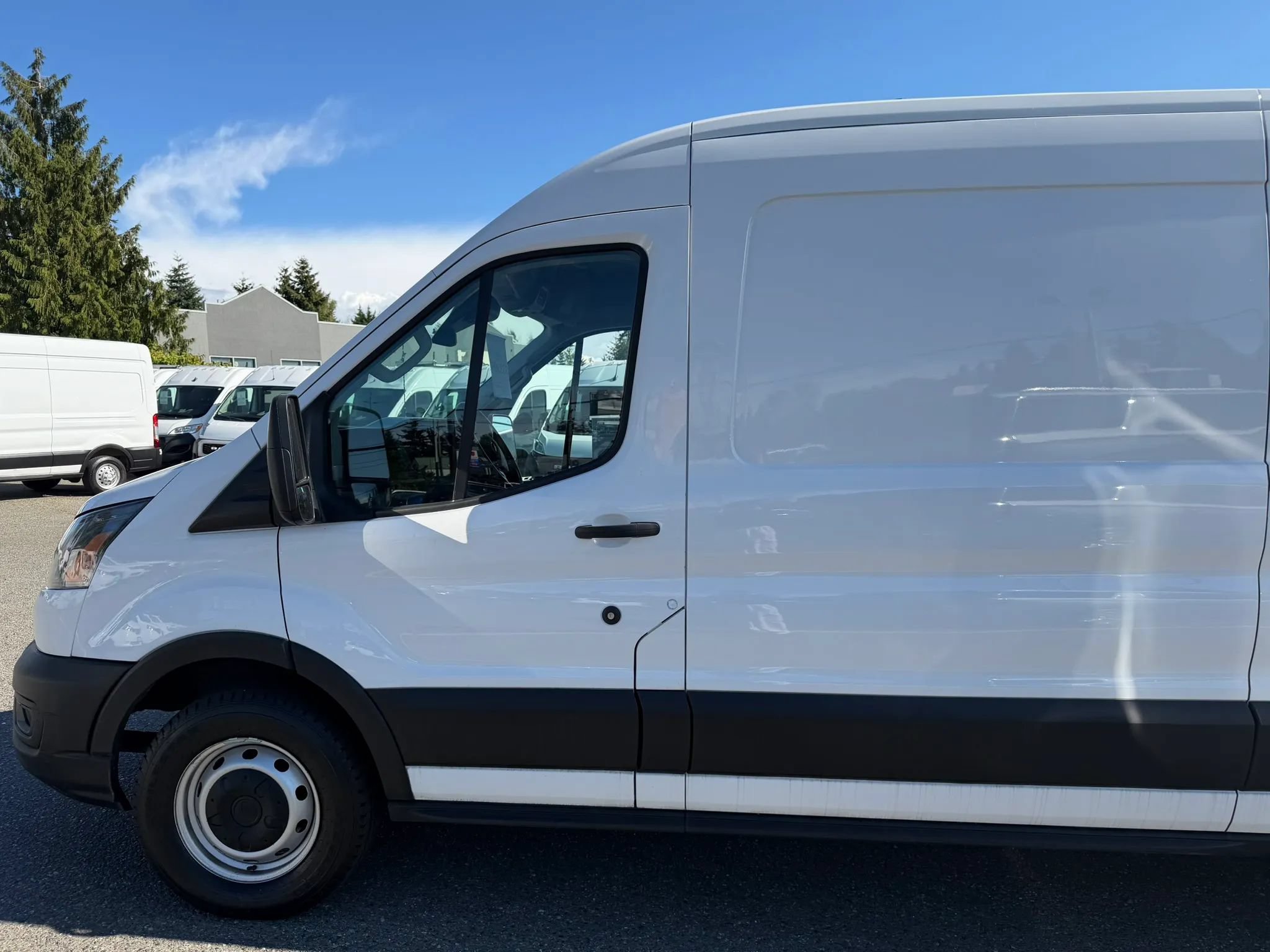 Used 2023 Ford Transit 250 Medium Roof RWD image 11