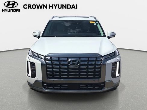 Used 2025 Hyundai Palisade Calligraphy FWD image 2