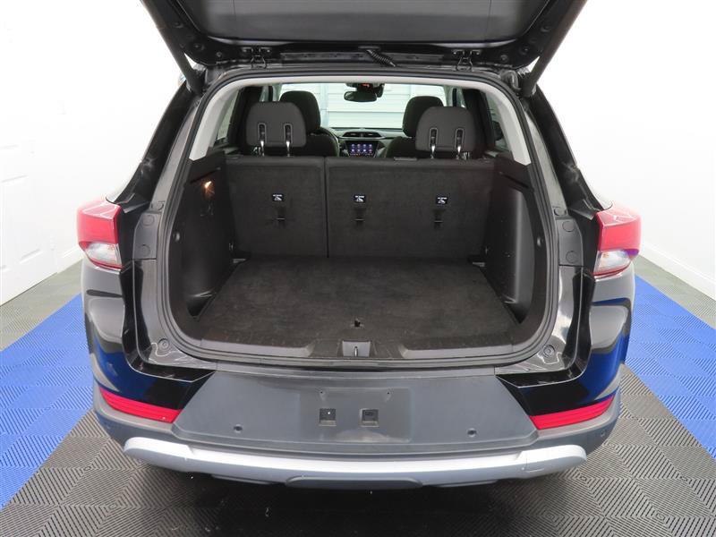 Used 2021 Chevrolet TrailBlazer LT w/ Sun and Liftgate Package AWD/4WD image 12