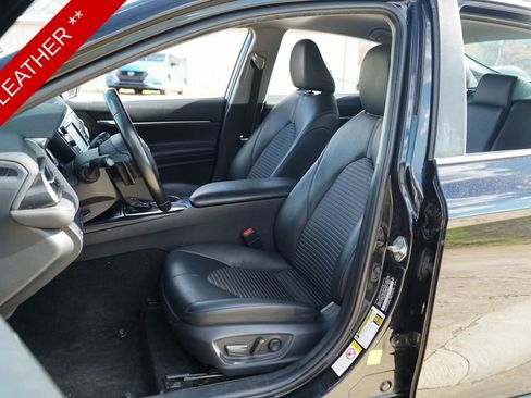 Used 2019 Toyota Camry SE image 8
