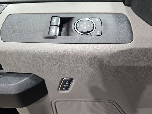 Used 2020 Ford F450 XL w/ Power Equipment Group image 24