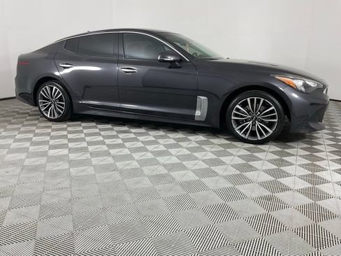 Used 2019 Kia Stinger RWD image 11