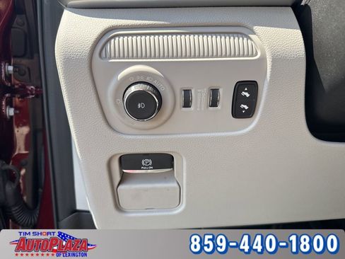 Used 2023 Jeep Wagoneer Series III w/ Convenience Group I AWD/4WD image 15