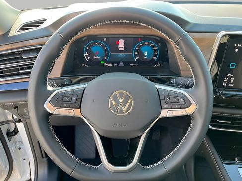 New 2026 Volkswagen Atlas SE image 13