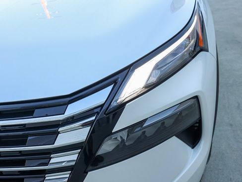 New 2026 Nissan Rogue SV image 10