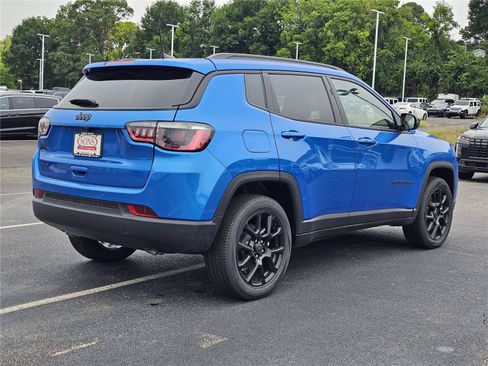 New 2026 Jeep Compass Latitude AWD/4WD image 8
