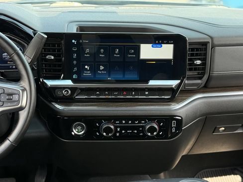 Used 2024 Chevrolet Silverado 1500 LT AWD/4WD image 18