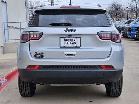 New 2026 Jeep Compass Latitude image 4