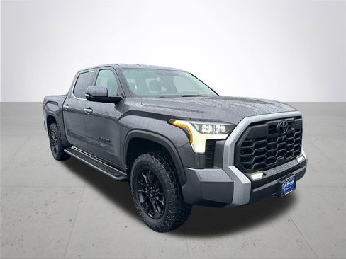 Used 2022 Toyota Tundra Limited w/ TRD Off-Road Package image 5