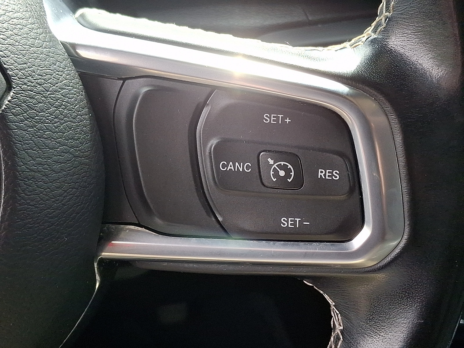 Used 2020 Jeep Gladiator Sport w/ Quick Order Package 24S AWD/4WD image 22
