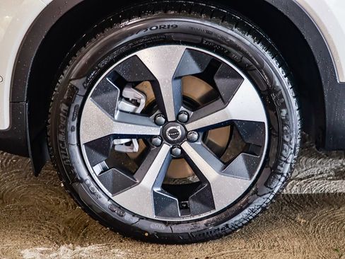 New 2026 Volvo XC40 B5 Plus w/ Protection Package Premier AWD/4WD image 38