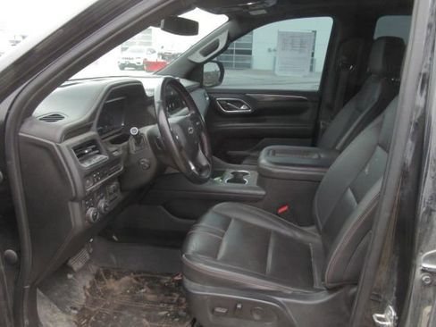 Used 2022 Chevrolet Tahoe RST w/ Sport Performance Package image 3