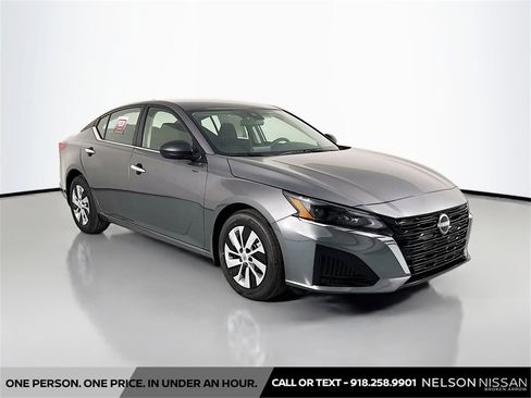 New 2025 Nissan Altima 2.5 S image 3