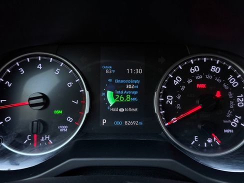 Used 2019 Toyota RAV4 XLE w/ All Weather Liner Package FWD image 10