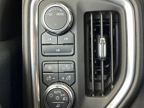 Used 2022 GMC Sierra 2500 SLE w/ SLE Value Package; AWD/4WD image 35