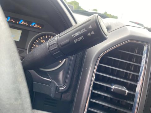 Used 2016 Ford F150 XLT RWD image 18