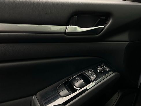 Used 2025 Nissan Altima 2.5 SR image 21