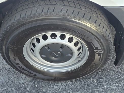 Used 2023 Mercedes-Benz Sprinter 2500 image 8