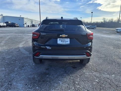 Used 2025 Chevrolet Trax LT w/ LT Convenience Package image 20