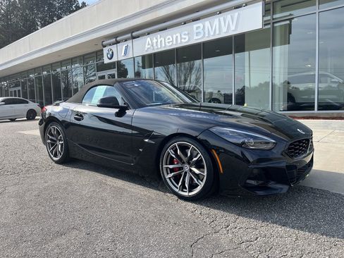 Certified 2023 BMW Z4 M40i w/ Premium Package image 2