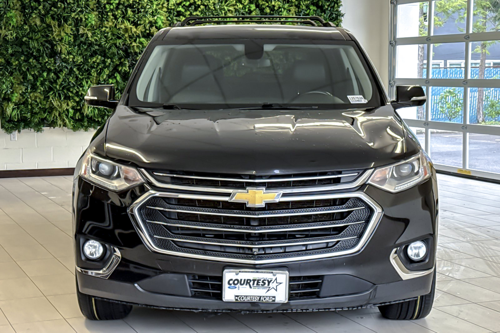 Used 2020 Chevrolet Traverse LT w/ LT Premium Package AWD/4WD image 9