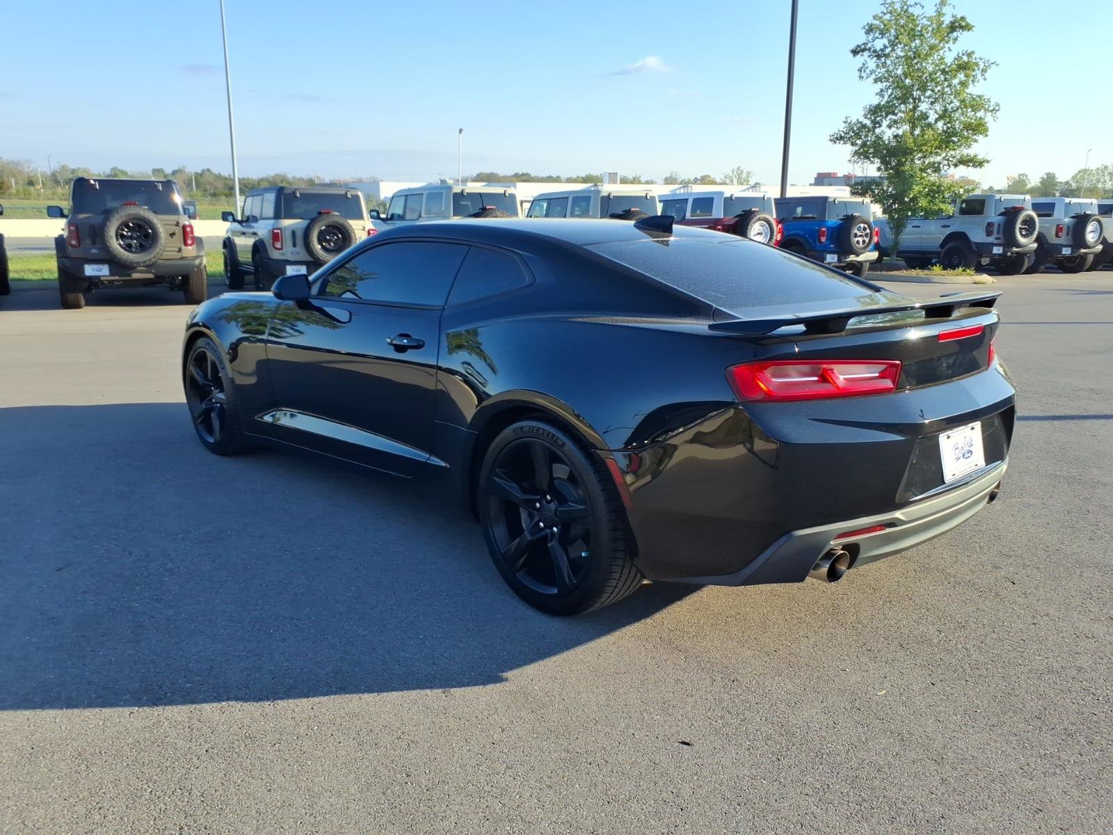 Used 2018 Chevrolet Camaro SS RWD image 5