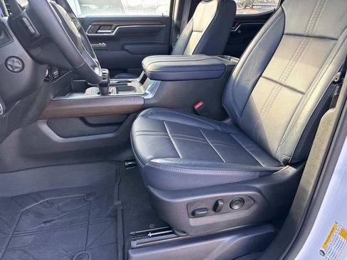 Used 2023 Chevrolet Silverado 1500 High Country w/ High Country Premium Package image 14