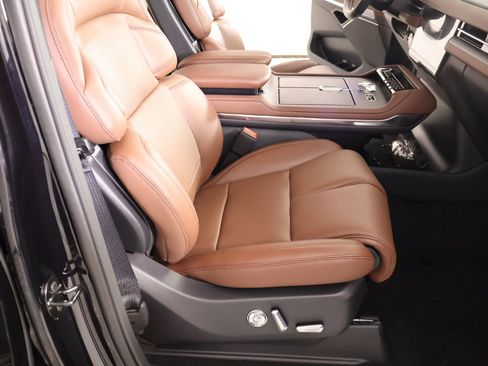 New 2026 Lincoln Navigator Reserve AWD/4WD image 15