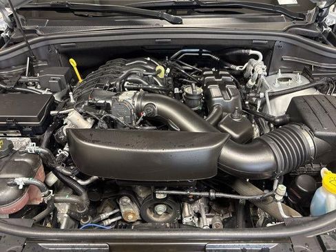 Used 2025 Dodge Durango GT AWD/4WD image 30