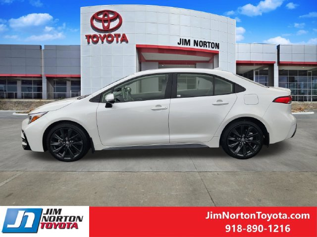 Used 2026 Toyota Corolla SE w/ SE Premium Package FWD image 5