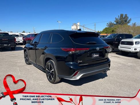 Used 2022 Toyota Highlander XSE image 5
