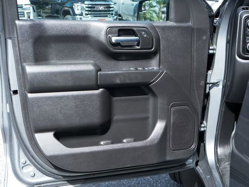 Used 2021 Chevrolet Silverado 1500 Custom image 15