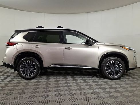 Used 2026 Nissan Rogue Platinum w/ Platinum Premium Package AWD/4WD image 10